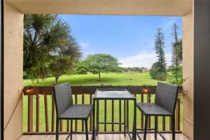 361 W Park Dr, Miami, FL 33172, Sold 11/17/21