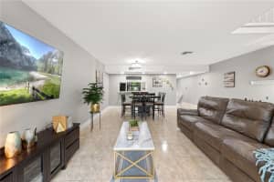 361 W Park Dr, Miami, FL 33172, Sold 11/17/21