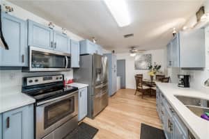 6704 NW 75th St, Tamarac, FL 33321, Sold 12/10/21