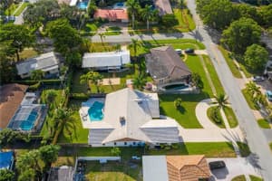 1006 SE 6th St, Deerfield Beach, FL 33441, Sold 11/23/21