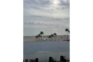 322 Buchanan St, Hollywood, FL 33019, Sold 11/30/21