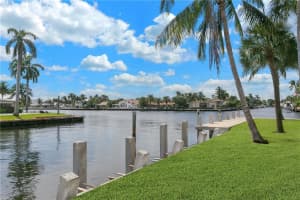 3104 NE 27th St, Fort Lauderdale, FL 33308, Sold 12/23/21