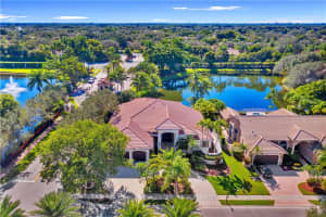 10100 NW 7th St, Plantation, FL 33324, Sold 02/28/22