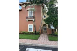 282 Lake Monterey Cir, Boynton Beach, FL 33426, Sold 11/04/21