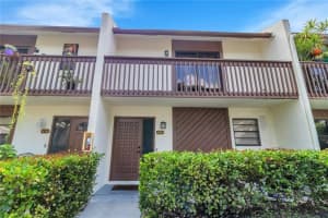 880 NW 47th St, Pompano Beach, FL 33064, Sold 01/10/22