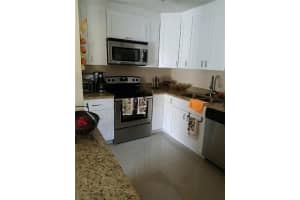 345 SW 35th Ave, Deerfield Beach, FL 33442, Sold 12/06/21