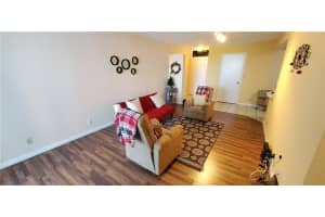 211 Lake Pointe Dr, Oakland Park, FL 33309, Sold 11/05/21