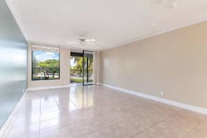 6301 N University Dr, Tamarac, FL 33321, Sold 02/04/22