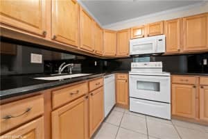 8547 Bella Vista Dr, Boca Raton, FL 33433, Sold 02/16/22