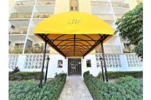 1340 Lincoln Rd, Miami Beach, FL 33139, Sold 12/10/21