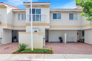 8484 Lagos De Campo Blvd, Tamarac, FL 33321, Sold 04/18/22