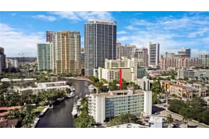 800 SE 4th St, Fort Lauderdale, FL 33301, Sold 01/12/22