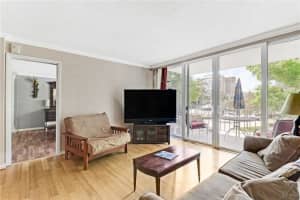 800 SE 4th St, Fort Lauderdale, FL 33301, Sold 01/12/22