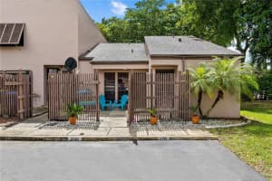 12282 NW 10th St, Pembroke Pines, FL 33026, Sold 12/07/21