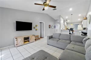 12282 NW 10th St, Pembroke Pines, FL 33026, Sold 12/07/21