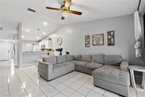12282 NW 10th St, Pembroke Pines, FL 33026, Sold 12/07/21
