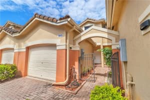 3805 Pond Apple Dr, Weston, FL 33332, Sold 11/08/21