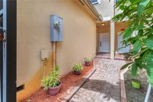 3805 Pond Apple Dr, Weston, FL 33332, Sold 11/08/21