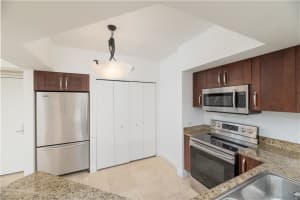 20000 E Country Club Dr, Aventura, FL 33180, Sold 02/11/22