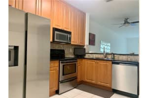 7830 Catalina Cir, Tamarac, FL 33321, Sold 12/03/21