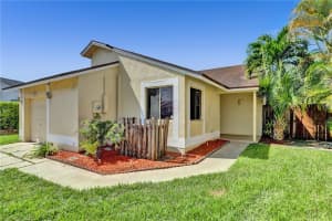 950 SW 111th Ave, Pembroke Pines, FL 33025, Sold 12/06/21