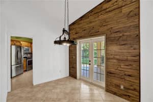 950 SW 111th Ave, Pembroke Pines, FL 33025, Sold 12/06/21