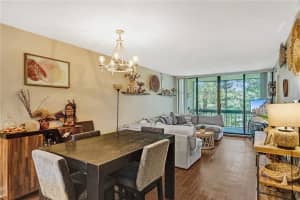 8421 Forest Hills Dr, Coral Springs, FL 33065, Sold 12/21/21