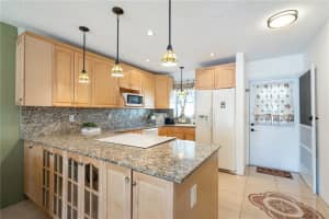 2410 NW 52nd St, Fort Lauderdale, FL 33309, Sold 12/08/21