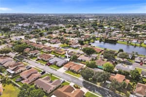9538 NW 53rd St, Sunrise, FL 33351, Sold 11/29/21