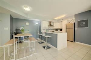 1270 Wildwood Lakes Blvd, Naples, FL 34104, Sold 11/22/21