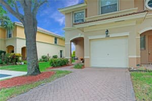 260 River Bluff Ln, Royal Palm Beach, FL 33411, Sold 11/30/21