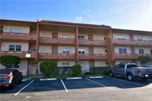 8838 W McNab Rd, Tamarac, FL 33321, Sold 12/17/21