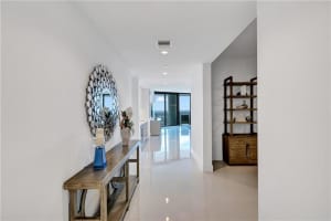 100 E Las Olas Blvd #2401, Fort Lauderdale, FL 33301, Sold 11/30/21