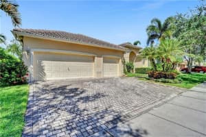 374 Mallard Rd, Weston, FL 33327, Sold 01/06/22