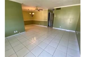 405 SW Natura Ave, Deerfield Beach, FL 33441, Sold 01/31/22