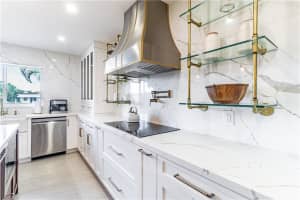 2810 NE 59th Ct, Fort Lauderdale, FL 33308, Sold 11/30/21