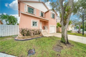 10101 NW 4th Ct, Pembroke Pines, FL 33026, Sold 12/03/21