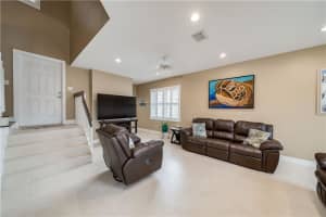 10101 NW 4th Ct, Pembroke Pines, FL 33026, Sold 12/03/21