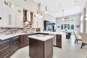 6473 NW 105th Terrace, Parkland, FL 33076, Sold 12/08/21