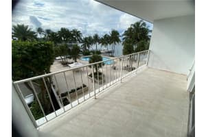 1865 79th Street Causeway #3f, North Bay Village, FL 33141, Sold 12/15/21