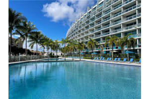 2950 NE 188th St, Miami, FL 33180, Sold 02/14/22