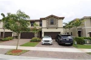 9586 Town Parc Cir S, Parkland, FL 33076, Sold 02/24/22