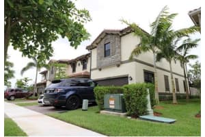 9586 Town Parc Cir S, Parkland, FL 33076, Sold 02/24/22