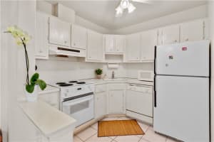 2453 NE 51st St APT D104, Fort Lauderdale, FL 33308, Sold 12/10/21