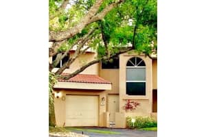 584 N University Dr, Plantation, FL 33324, Sold 12/14/21