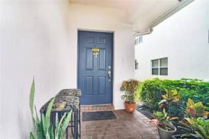 3076 NW 30th Pl, Oakland Park, FL 33311, Sold 12/16/21