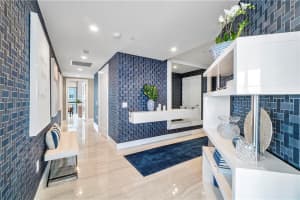 100 E Las Olas Blvd #2401, Fort Lauderdale, FL 33301, Sold 02/01/22