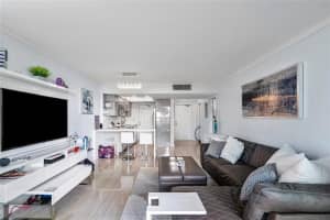 333 NE 21st Ave, Deerfield Beach, FL 33441, Sold 12/20/21