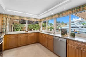 3210 NE 58th St, Fort Lauderdale, FL 33308, Sold 12/22/21