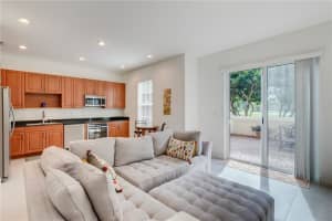 8726 Blaze Ct, Cooper City, FL 33328, Sold 12/16/21